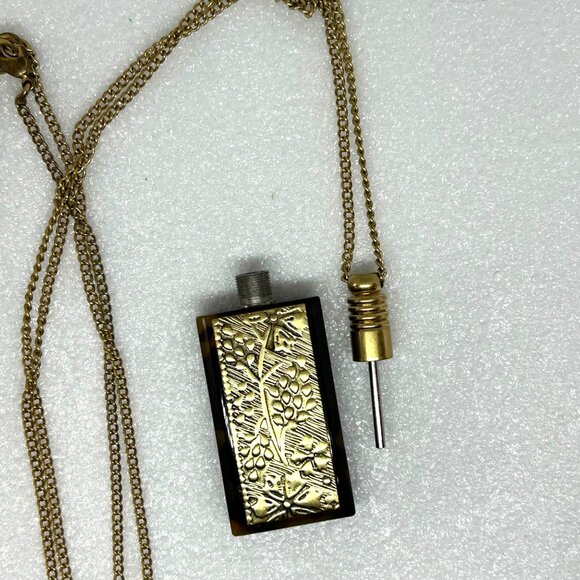 Cabi "Zelda" Tortoise Design Perfume Bottle Pendant Necklace w Botanical Design - Picture 8 of 9